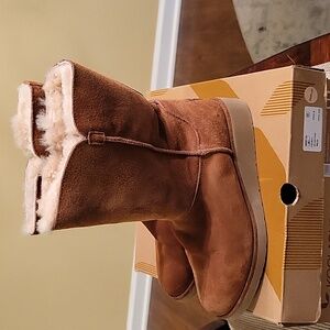 Koolaburra Classic slim short boots size 8